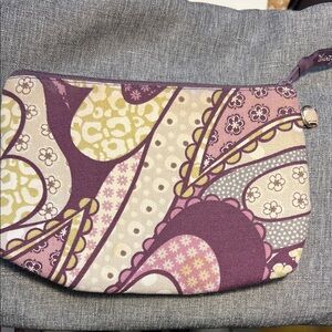 SALE! Thirty-One Purple and Cream Patterned Cosmetic Bag